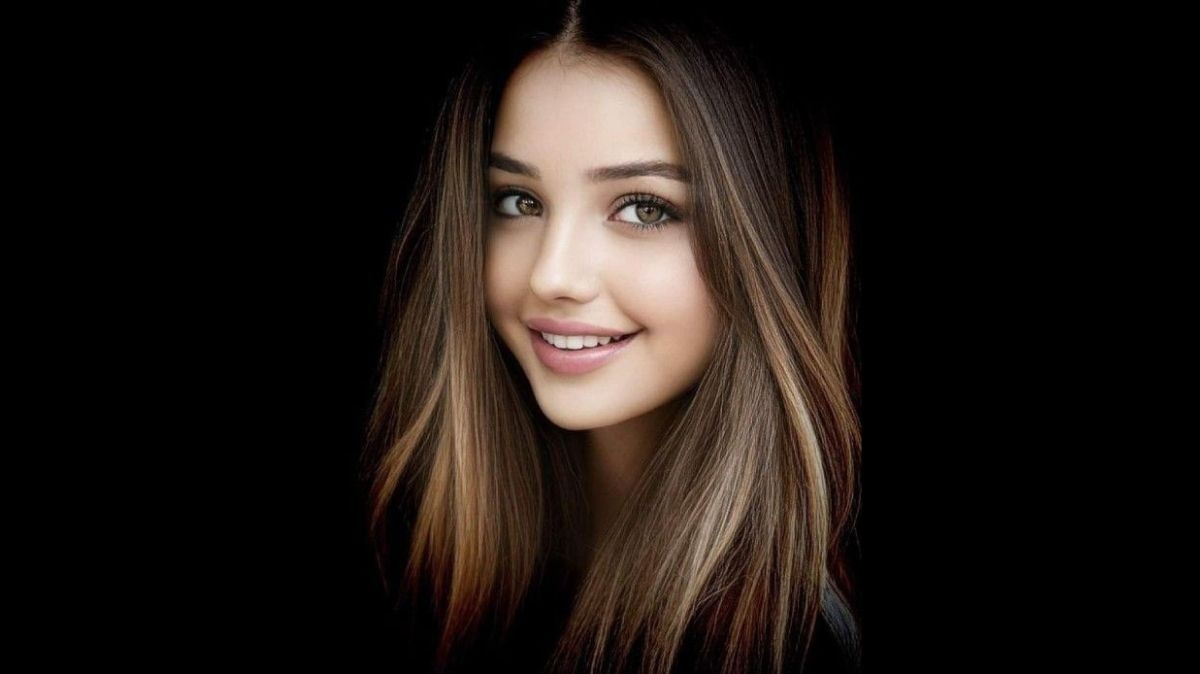 Sara Davis Profile Picture